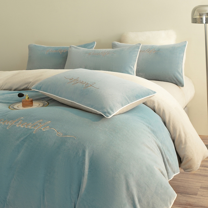 91家纺网 家纺一手货源 找家纺 （总）千朵森 2024新款奢美牛奶绒刺绣四件套