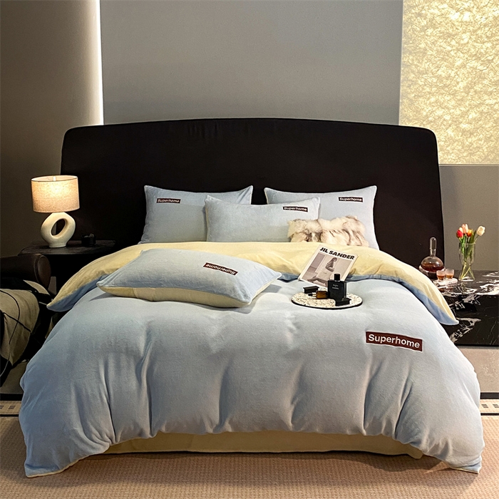 91家纺网 家纺一手货源 找家纺 笙意家纺 2025新款牛奶绒刺绣四件套-杰尼娅系列绒 杰尼亚-婴儿蓝+奶黄