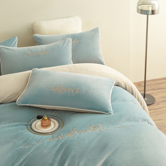 91家纺网 家纺一手货源 找家纺 （总）千朵森 2024新款奢美牛奶绒刺绣四件套