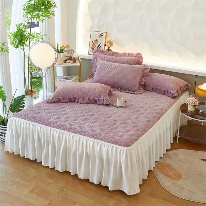 91家纺网 家纺一手货源 找家纺 缦彩 2024新款高克重牛奶绒夹棉床笠式床裙三件套 艾格梦幻紫