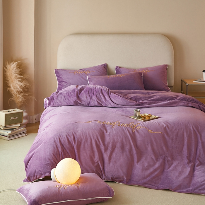 91家纺网 家纺一手货源 找家纺 千朵森 2024新款高端锦丝绒四件套-杰西卡 风格二 杰西卡-紫色