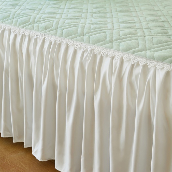 91家纺网 家纺一手货源 找家纺 缦彩 2024新款高克重牛奶绒夹棉床笠式床裙三件套 艾格清新绿