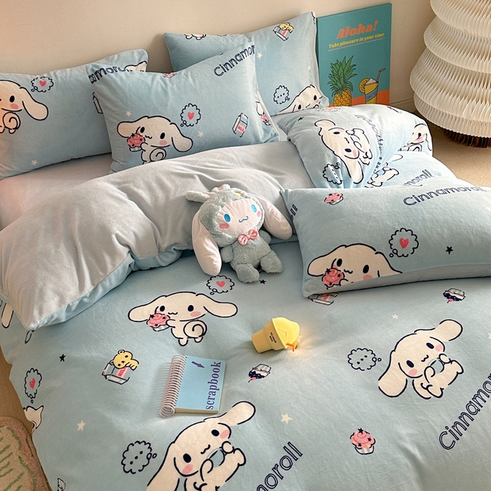 91家纺网 家纺一手货源 找家纺 2024新款三丽鸥高克重牛奶绒四件套 云朵大耳朵