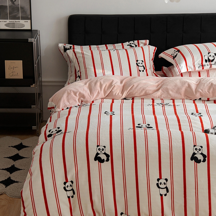 91家纺网 家纺一手货源 找家纺 千朵森 2024新款网红印花熊猫牛奶绒四件套  风格二 西雅图