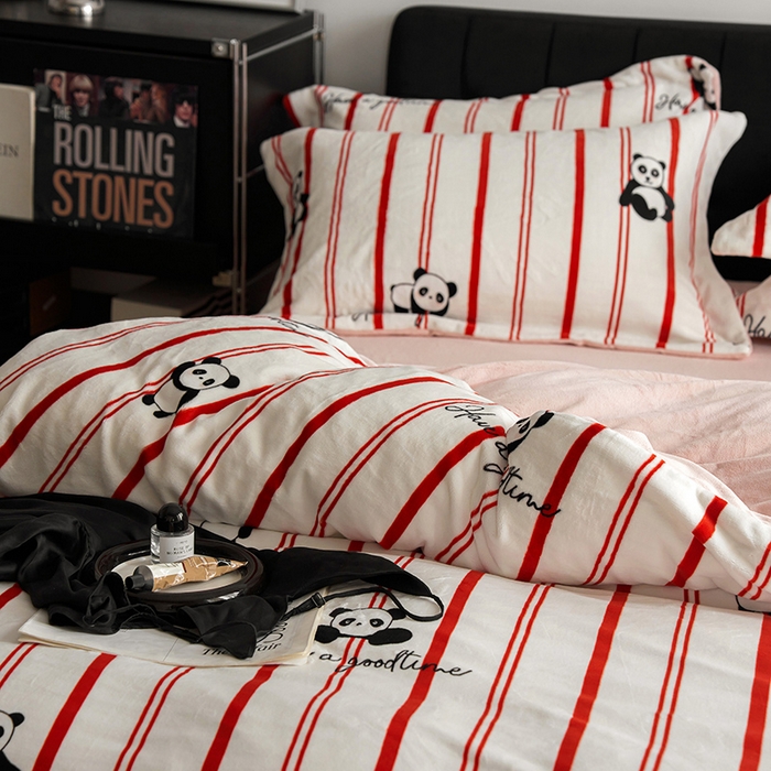 91家纺网 家纺一手货源 找家纺 千朵森 2024新款网红印花熊猫牛奶绒四件套  风格二 西雅图