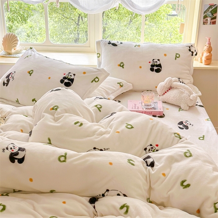 91家纺网 家纺一手货源 找家纺 （总）名兮家居 2024新款卡通时尚风高克重牛奶绒四件套