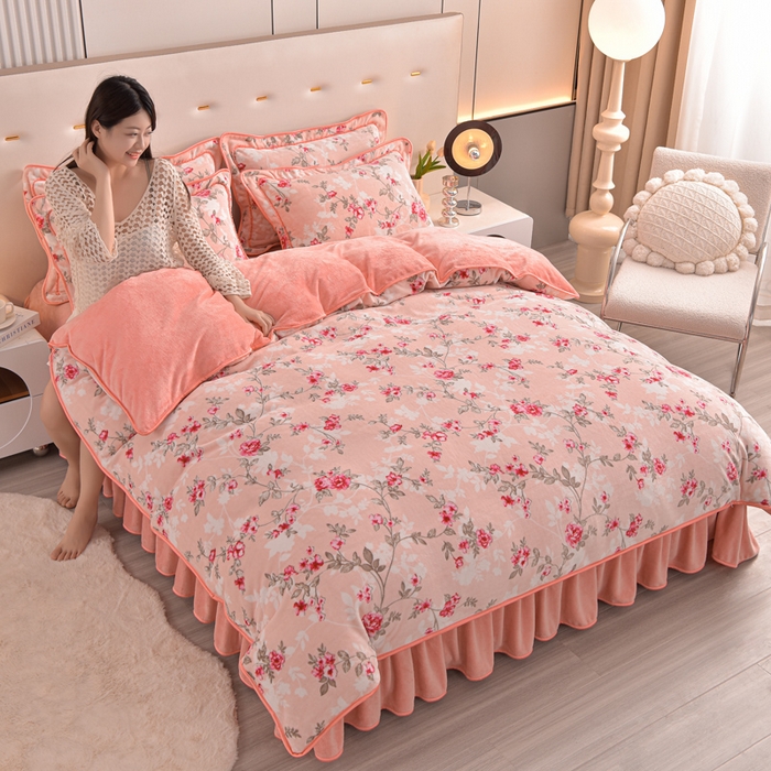 91家纺网 家纺一手货源 找家纺 静缘分 2025新款230克特厚8.5斤牛奶绒金貂绒床裙款保暖四件套-百花齐放