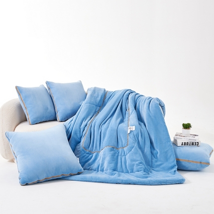 照世家纺 2024新款牛奶绒纯色抱枕被（控价68/89/129/169/219） 天空蓝