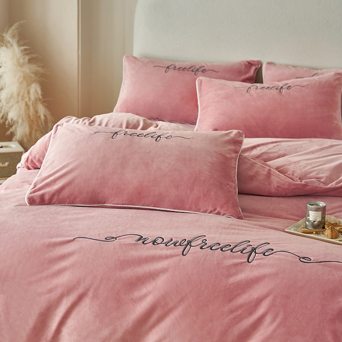 91家纺网 家纺一手货源 找家纺 千朵森 2024新款高端锦丝绒四件套-杰西卡 风格二 杰西卡-豆沙