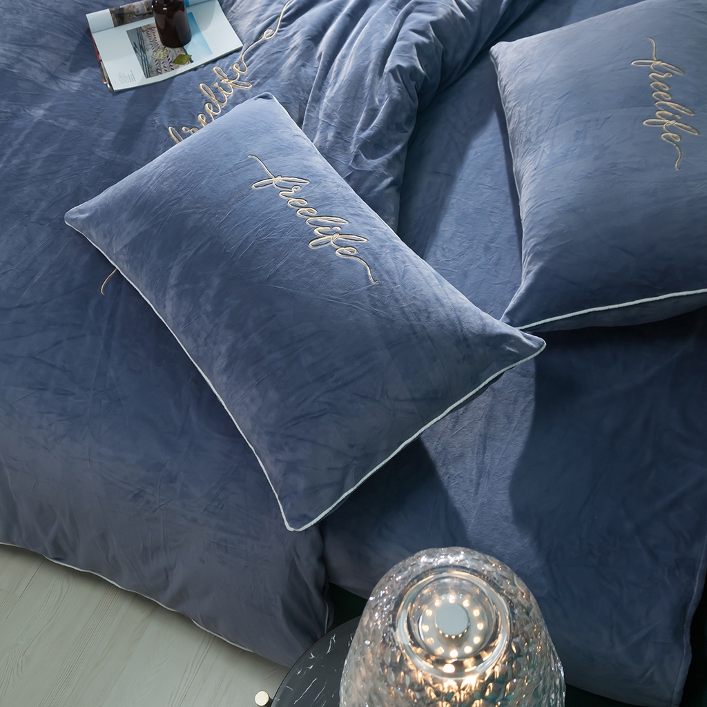 91家纺网 家纺一手货源 找家纺 千朵森 2024新款高端锦丝绒四件套-杰西卡 风格二 杰西卡蓝灰