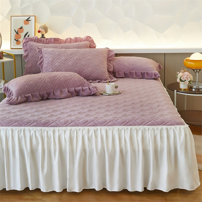 91家纺网 家纺一手货源 找家纺 缦彩 2024新款高克重牛奶绒夹棉床笠式床裙三件套 艾格梦幻紫