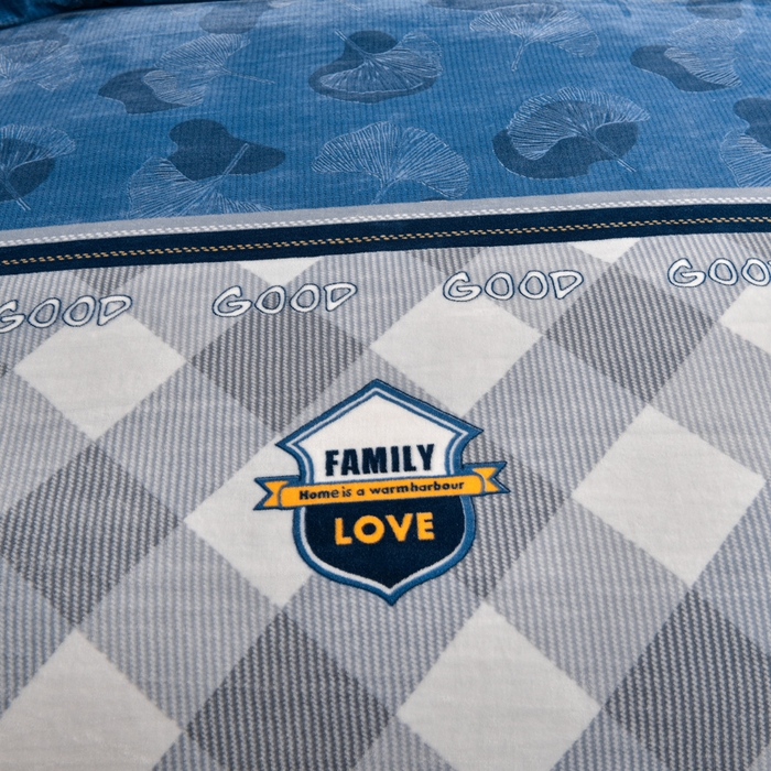 91家纺网 家纺一手货源 找家纺 静缘分 2025新款230克特厚8.5斤牛奶绒金貂绒床裙款保暖四件套-落叶纷飞