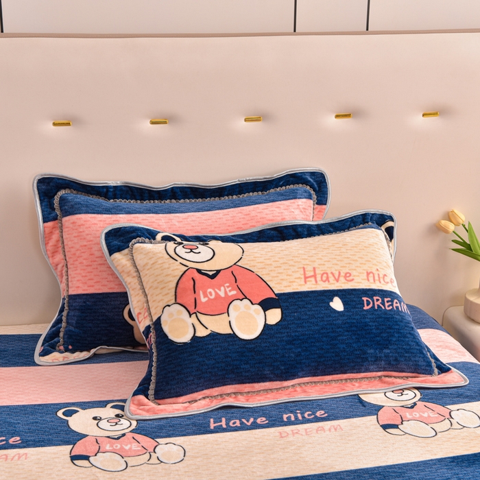 91家纺网 家纺一手货源 找家纺 静缘分 2025新款230克特厚8.5斤牛奶绒金貂绒床裙款保暖四件套-宝贝熊