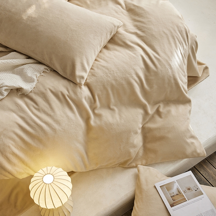 91家纺网 家纺一手货源 找家纺 千朵森 2024新款高克重纯色牛奶绒四件套 郁金香