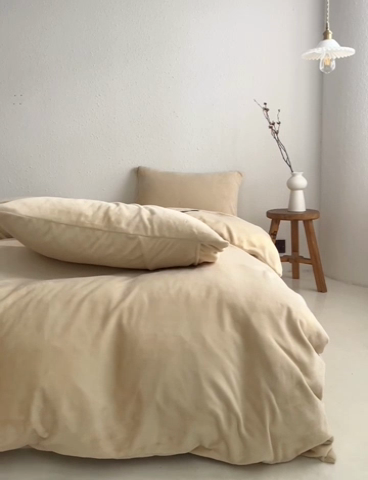 91家纺网 家纺一手货源 找家纺 千朵森 2024新款高克重纯色牛奶绒四件套 郁金香