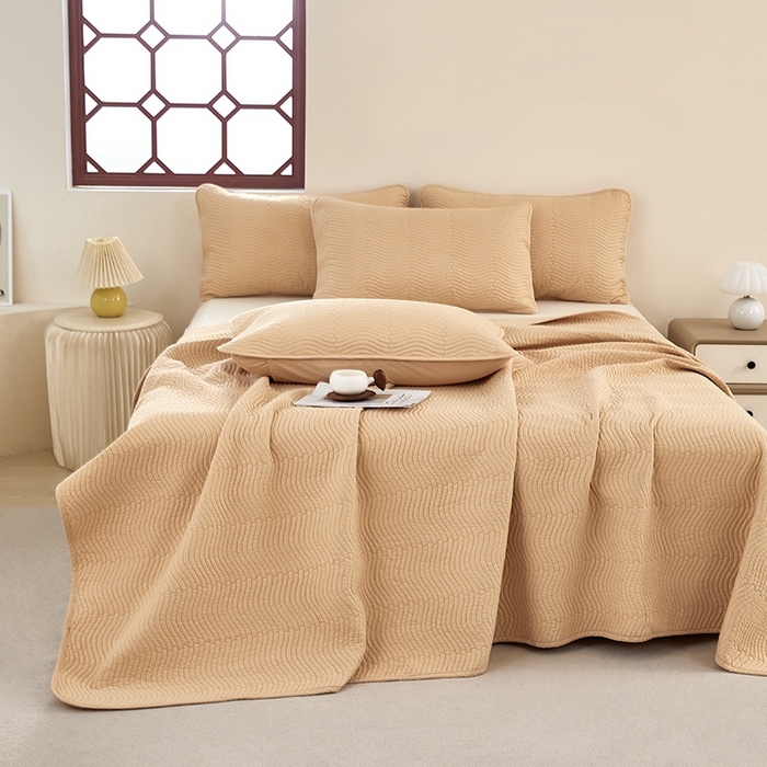 91家纺网 家纺一手货源 找家纺 莎果家纺 2024新款13372双面纯棉高温砂洗纯色床盖可搭配床盖四件套 浅卡其