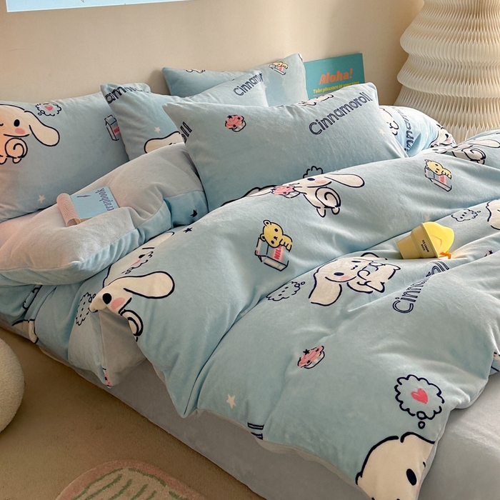 91家纺网 家纺一手货源 找家纺 2024新款三丽鸥高克重牛奶绒四件套 云朵大耳朵