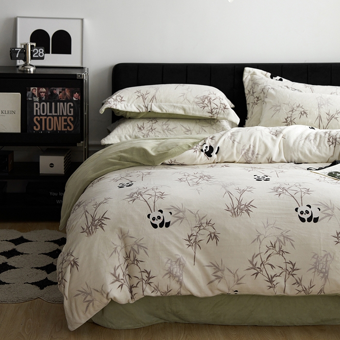 91家纺网 家纺一手货源 找家纺 （总）千朵森 2024新款网红印花熊猫牛奶绒四件套  风格二