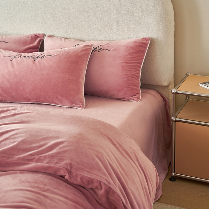 91家纺网 家纺一手货源 找家纺 千朵森 2024新款高端锦丝绒四件套-杰西卡 风格二 杰西卡-豆沙