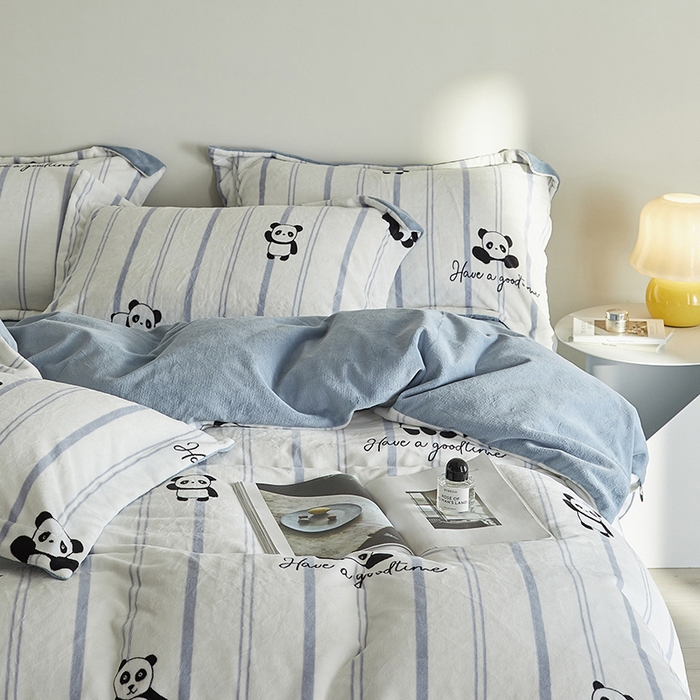 91家纺网 家纺一手货源 找家纺 千朵森 2024新款网红印花熊猫牛奶绒四件套 风格一 梵伊