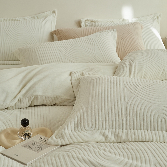 91家纺网 家纺一手货源 找家纺 千朵森 2024新款加厚提花牛奶绒四件套-年纪 风格二 年纪-白