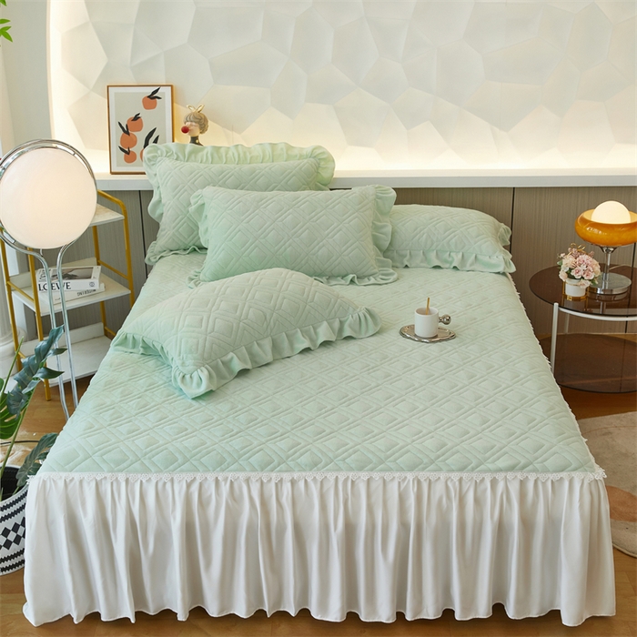 91家纺网 家纺一手货源 找家纺 缦彩 2024新款高克重牛奶绒夹棉床笠式床裙三件套 艾格清新绿