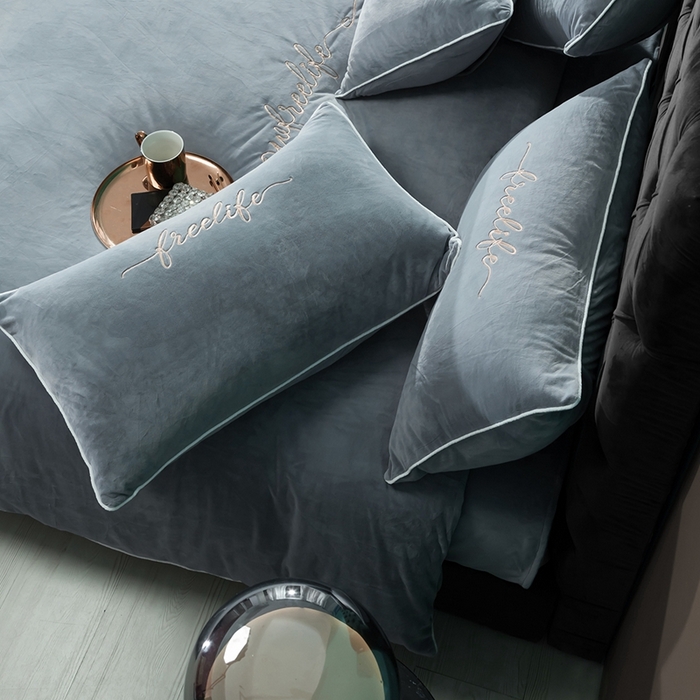 91家纺网 家纺一手货源 找家纺 千朵森 2024新款高端锦丝绒四件套-杰西卡 风格一 杰西卡烟灰