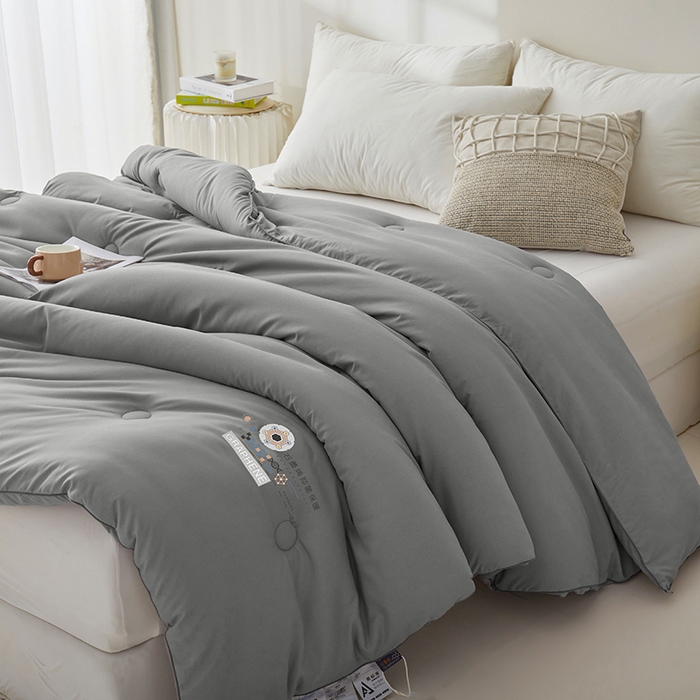 91家纺网 家纺一手货源 找家纺 梦恬佳 2024新款A类亲肤棉石墨烯远红外线自发热抗菌冬被被芯 灰色