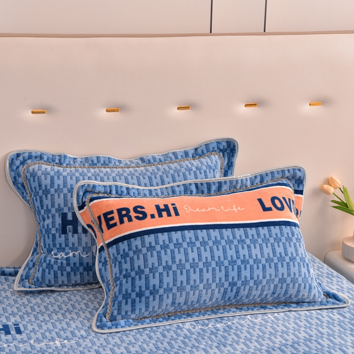 91家纺网 家纺一手货源 找家纺 静缘分 2025新款230克特厚8.5斤牛奶绒金貂绒床裙款保暖四件套-一帆风顺