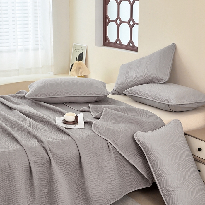 91家纺网 家纺一手货源 找家纺 （总）莎果家纺 2024新款13372双面纯棉高温砂洗纯色床盖可搭配床盖四件套