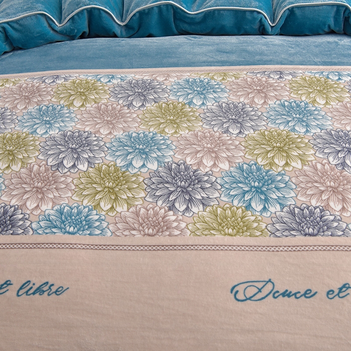 91家纺网 家纺一手货源 找家纺 静缘分 2025新款230克特厚8.5斤牛奶绒金貂绒床裙款保暖四件套-绚丽多彩