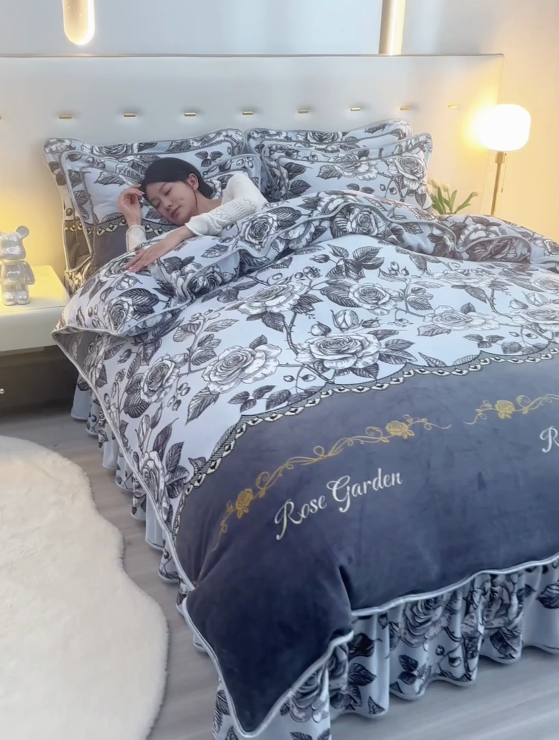 91家纺网 家纺一手货源 找家纺 静缘分 2025新款230克特厚8.5斤牛奶绒金貂绒床裙款保暖四件套-玫瑰花语