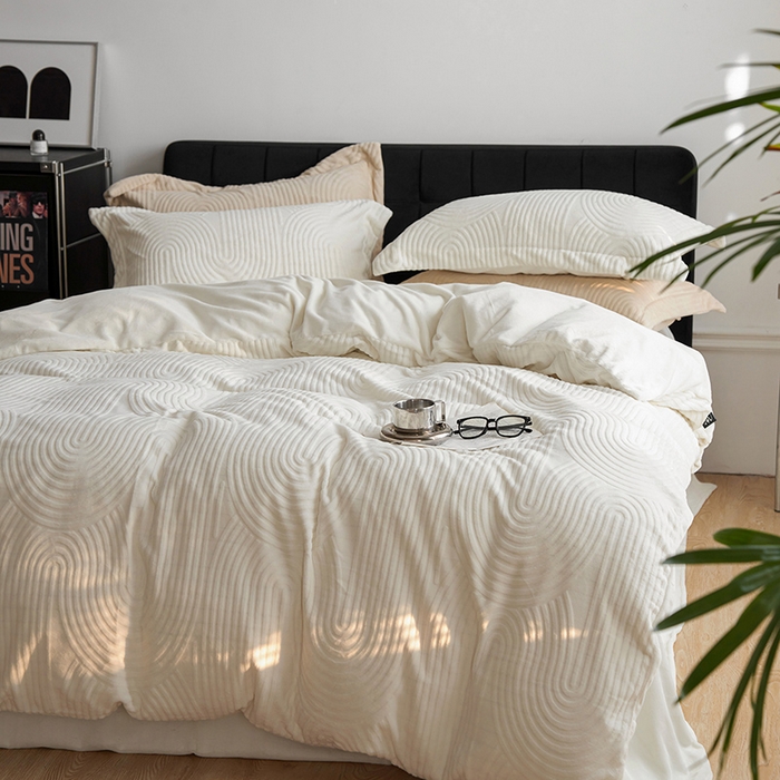 91家纺网 家纺一手货源 找家纺 （总）千朵森 2024新款加厚提花牛奶绒四件套-年纪 风格一