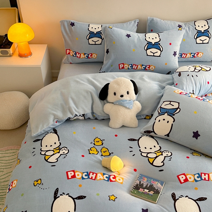 91家纺网 家纺一手货源 找家纺 2024新款三丽鸥高克重牛奶绒四件套 活力帕恰狗