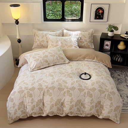 91家纺网 家纺一手货源 找家纺 新印象 2025新款高克重牛奶绒烂花四件套雕花绒四件套秋叶