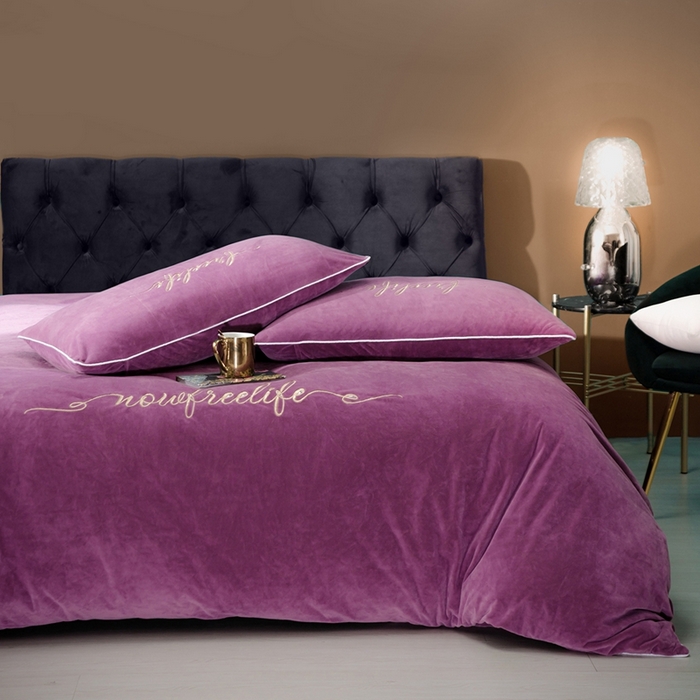91家纺网 家纺一手货源 找家纺 千朵森 2024新款高端锦丝绒四件套-杰西卡 风格一 杰西卡-紫色