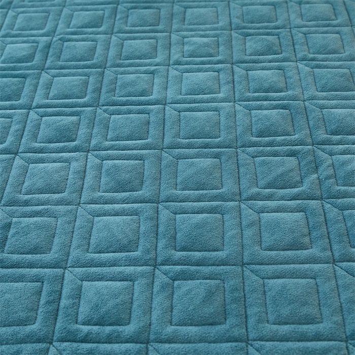 91家纺网 家纺一手货源 找家纺 缦彩 2024新款高克重牛奶绒夹棉床笠式床裙三件套 艾格雾蓝