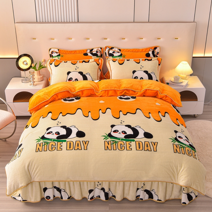 91家纺网 家纺一手货源 找家纺 静缘分 2025新款230克特厚8.5斤牛奶绒金貂绒床裙款保暖四件套-可爱熊猫