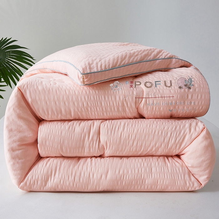 91家纺网 家纺一手货源 找家纺 爱宝被业 2025新款泡芙棉刺绣被被 泡芙棉-柔肤粉