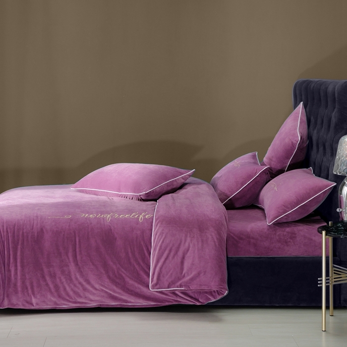 91家纺网 家纺一手货源 找家纺 千朵森 2024新款高端锦丝绒四件套-杰西卡 风格一 杰西卡-紫色