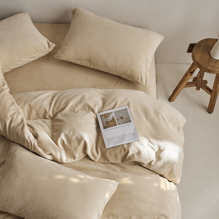 91家纺网 家纺一手货源 找家纺 千朵森 2024新款高克重纯色牛奶绒四件套 郁金香