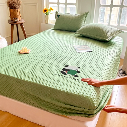 91家纺网 家纺一手货源 找家纺 （总）美宜家 2025新款加厚宝宝绒暖豆豆绒纯色烫画安抚床笠