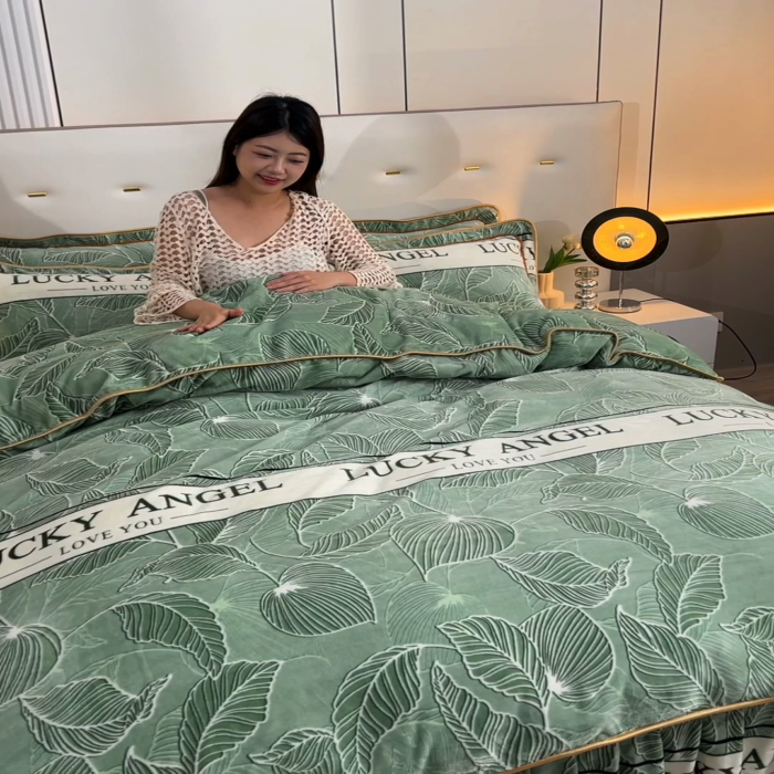 91家纺网 家纺一手货源 找家纺 静缘分 2025新款230克特厚8.5斤牛奶绒金貂绒床裙款保暖四件套-一叶知秋