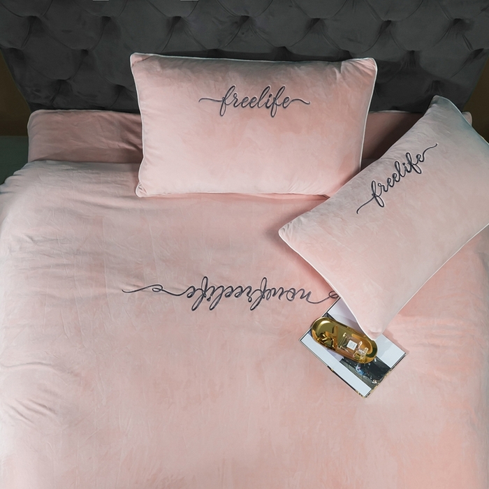 91家纺网 家纺一手货源 找家纺 千朵森 2024新款高端锦丝绒四件套-杰西卡 风格一 杰西卡-艾玉