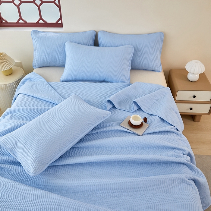 91家纺网 家纺一手货源 找家纺 莎果家纺 2024新款13372双面纯棉高温砂洗纯色床盖可搭配床盖四件套 天蓝