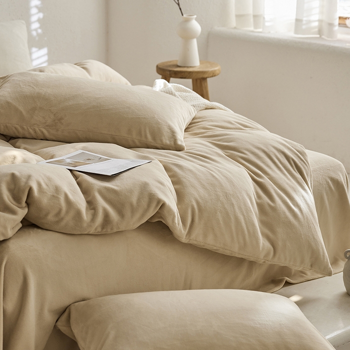 91家纺网 家纺一手货源 找家纺 千朵森 2024新款高克重纯色牛奶绒四件套 郁金香