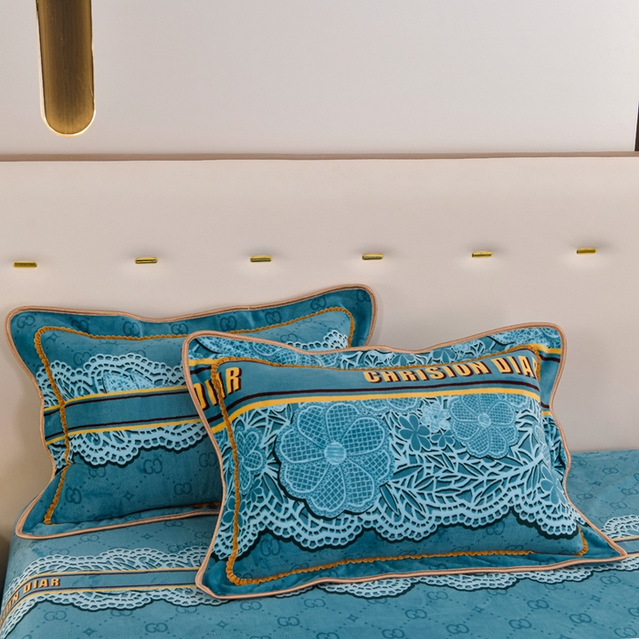 91家纺网 家纺一手货源 找家纺 静缘分 2024新款特厚8.5斤牛奶绒金貂绒床裙款保暖四件套-精雕细刻