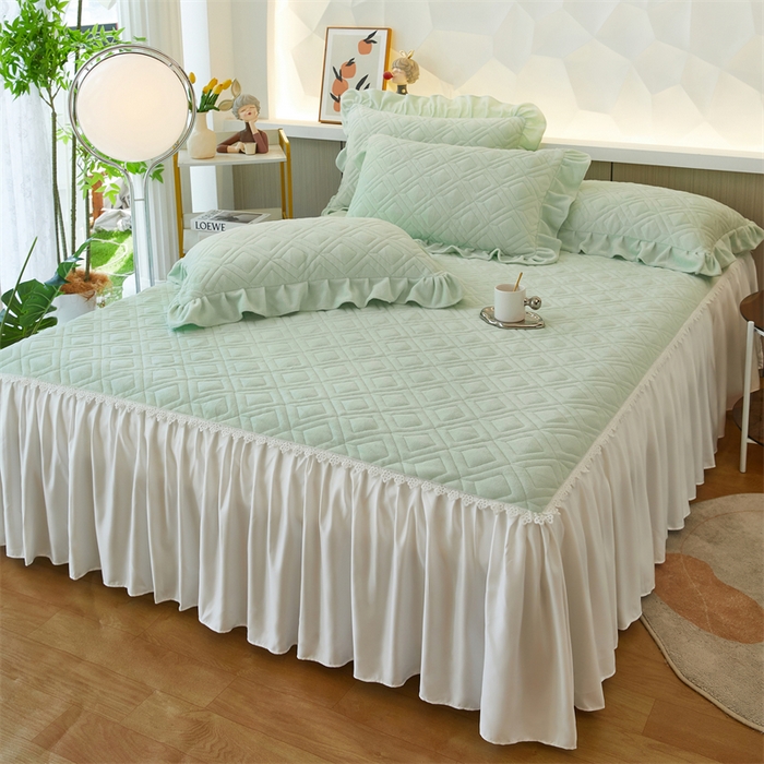 91家纺网 家纺一手货源 找家纺 缦彩 2024新款高克重牛奶绒夹棉床笠式床裙三件套 艾格清新绿