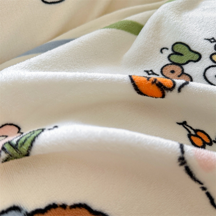 91家纺网 家纺一手货源 找家纺 名兮家居 2024新款卡通时尚风高克重牛奶绒四件套 快乐宝贝