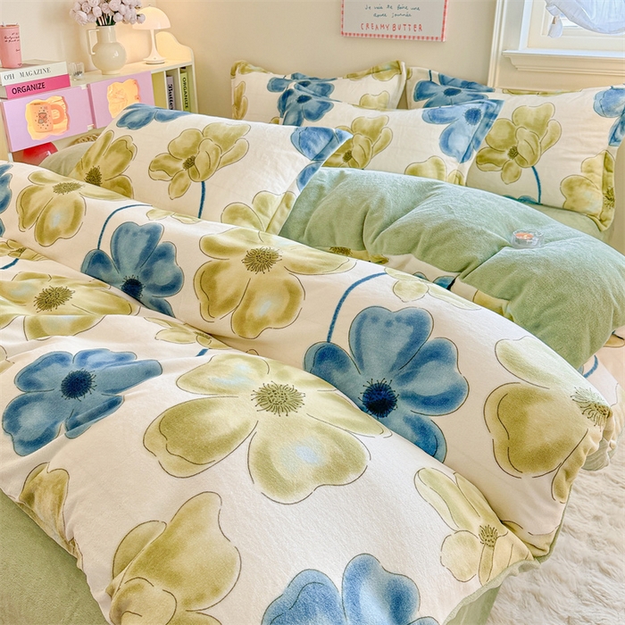 91家纺网 家纺一手货源 找家纺 名兮家居 2024新款卡通时尚风高克重牛奶绒四件套 卡罗